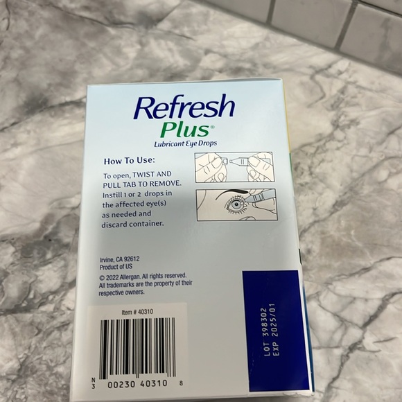 Refresh Plus Eye Drops - Blue and Green Packaging - Picture 2 of 11